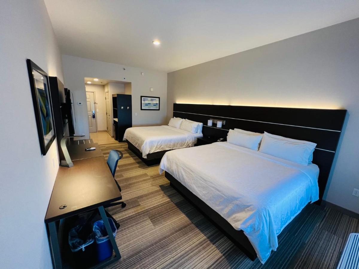 Holiday Inn Express & Suites Salinas By Ihg Екстериор снимка