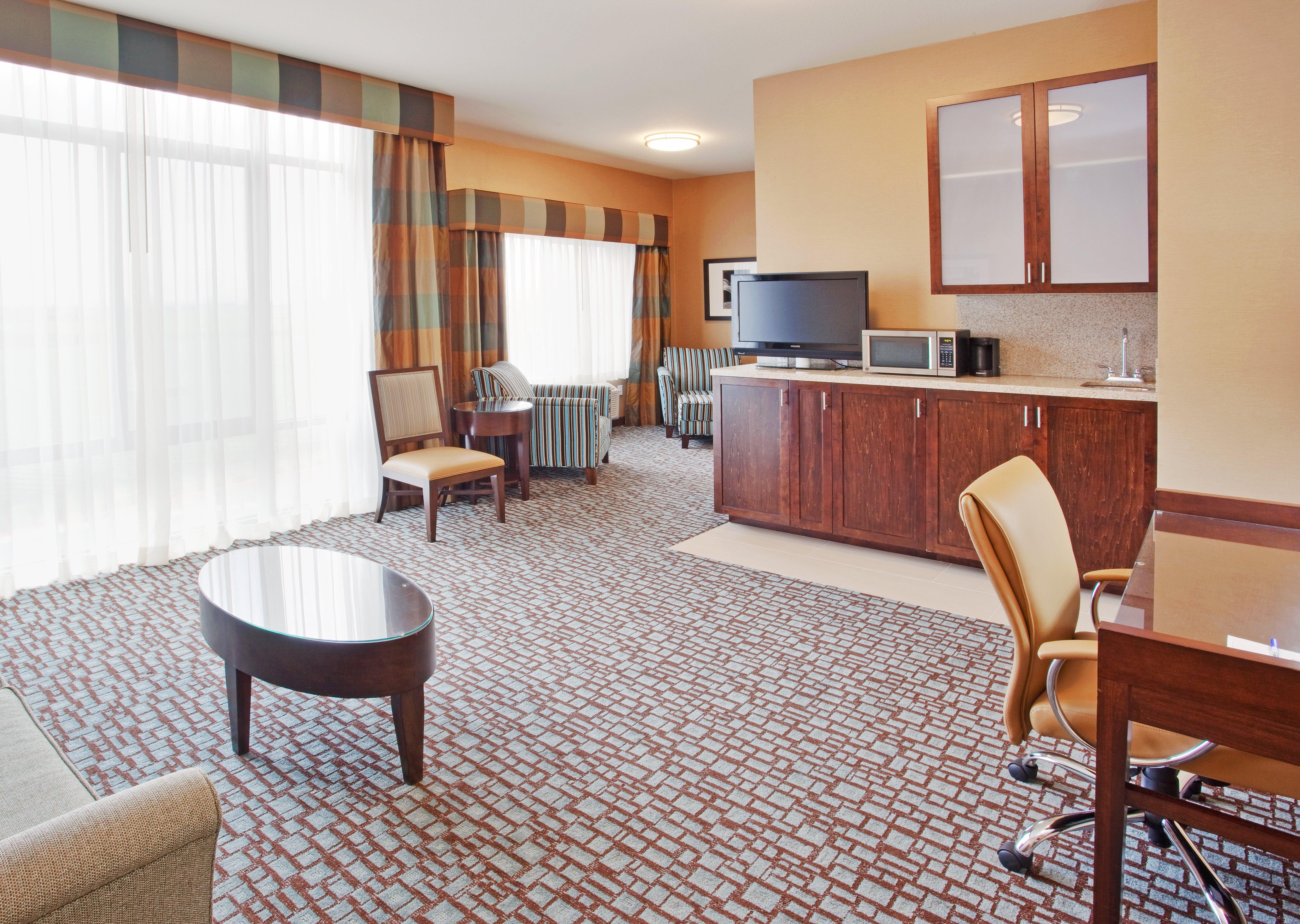 Holiday Inn Express & Suites Salinas By Ihg Екстериор снимка